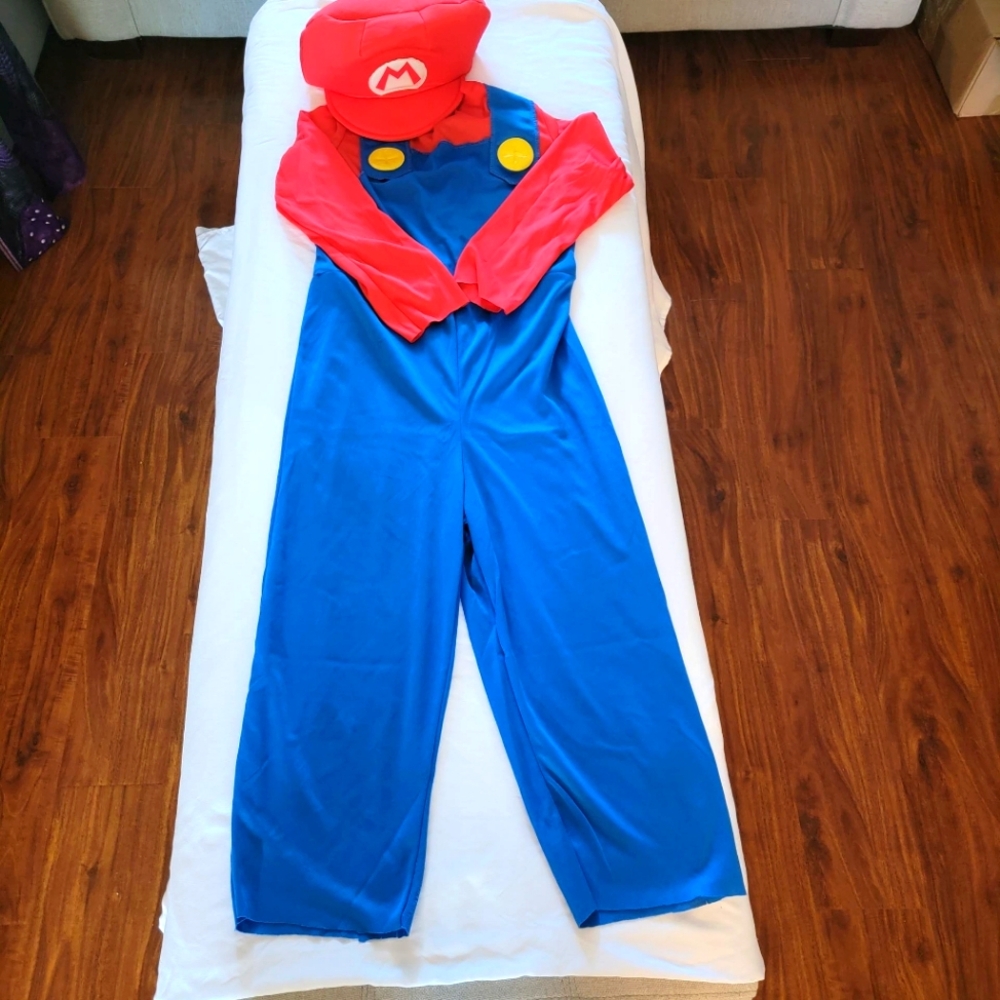 Super Mario - Picture 3 of 3